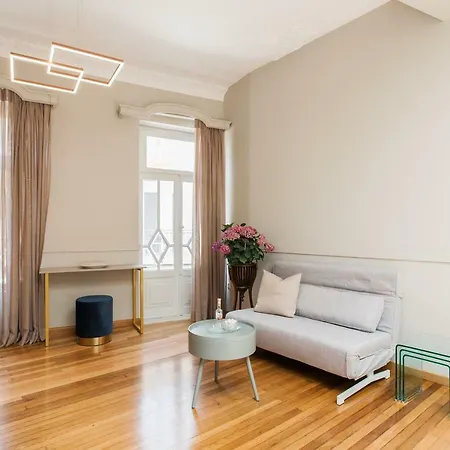Step One | Luxury Right In The Heart Of Acropolis Next To Metro Station شقة