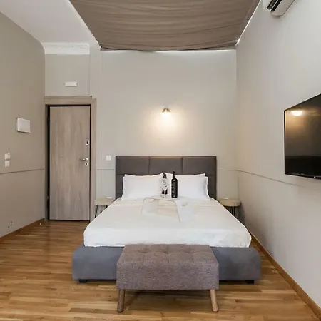 Step One | Luxury Right In The Heart Of Acropolis Next To Metro Station شقة