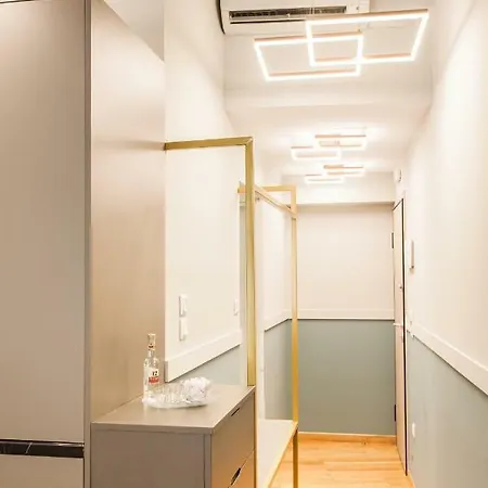 Step One | Luxury Right In The Heart Of Acropolis Next To Metro Station * أثينا