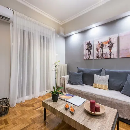 Apartament Elegant Living At The Heart Of