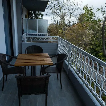 Lotos House