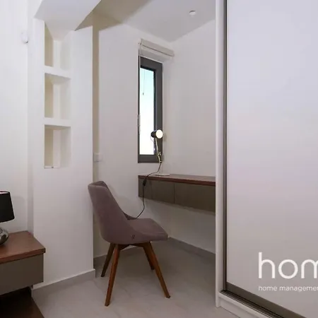 Breathtaking Luxury Homm In Glyfada Апартаменты