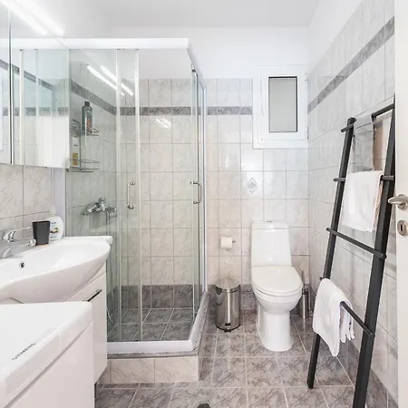Apartment 2 Stops To Acropolis - Free Cancellation - Terrace *