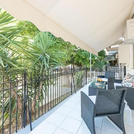 2 Stops To Acropolis - Free Cancellation - Terrace *