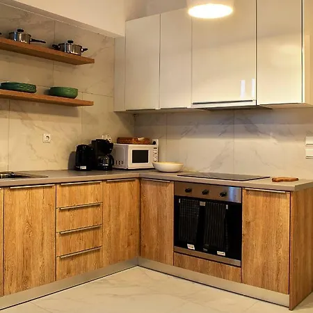 Apartment Elegant, Spacious & Minimalist Aptm W/balcony *
