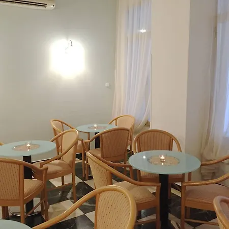 Hotel Ares Athene