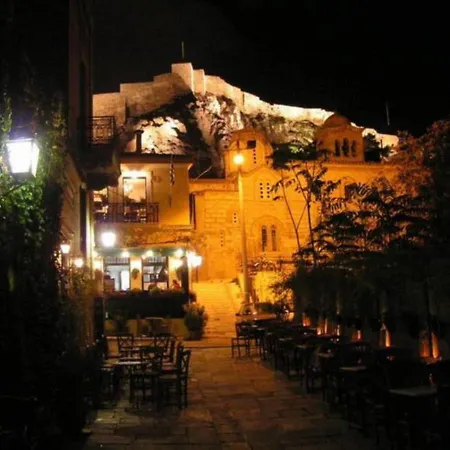 Live At The Acropolis Shadow - Under Super Scenic Anafiotika Apartment Athens