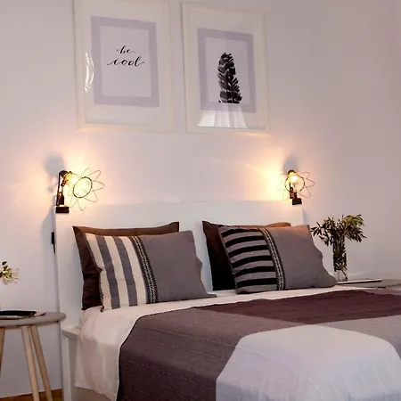 Modern 100 M.from Archaeological Museum! Apartment *