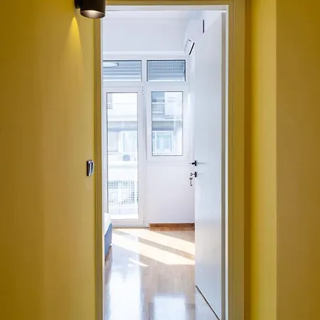 Apartamento Luxury Penthouse On Akadimias With 2 Bed & 2 Bath *