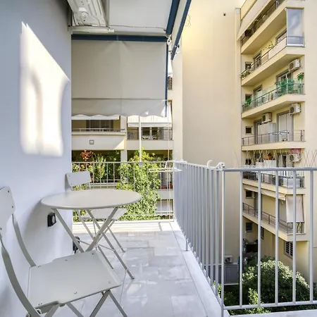 Bright Spacious Luxury In Prime *