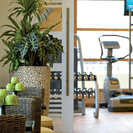 Divani Caravel Otel